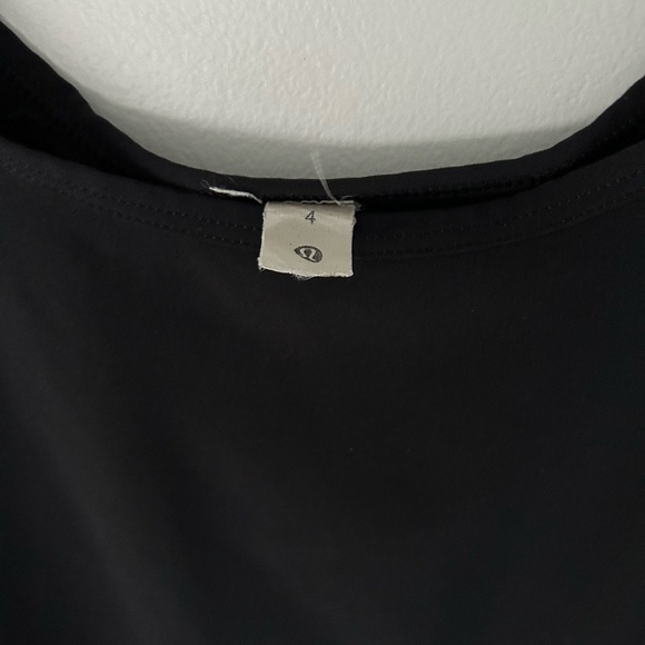 Lululemon fitness top, black, size 4 - Picture 2 of 5